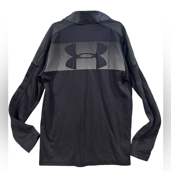 Under Armour Heat Gear Black And Gray Loose Fitting 1/4 Front Zipper Pullover. - Picture 3 of 7